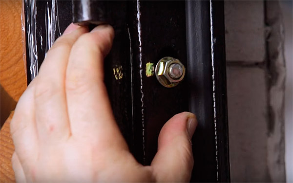 Установка входной металлической двери своими руками при помощи анкеров