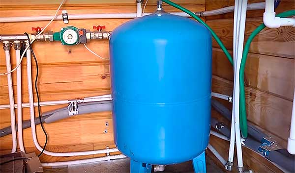 Гидроаккумулятор для системы водопровода на даче